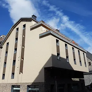 https://guineu.andorra-la-vella-hotels.net